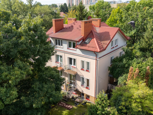 Sadyba - ładny ogród, pięć sypialni, przestrzeń!